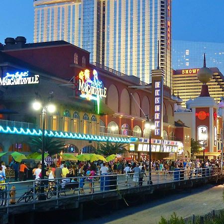 Boardwalk King Bed Retreats By Cozysuites Atlantic City Exterior photo