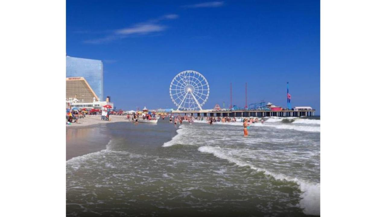 Boardwalk King Bed Retreats By Cozysuites Atlantic City Exterior photo